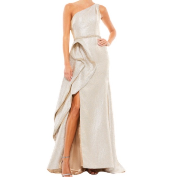 NWT Mac Duggal 66975M Oyster Metallic One Shoulder Front Slit Ruffle Gown - Sz 6 - Picture 1 of 12